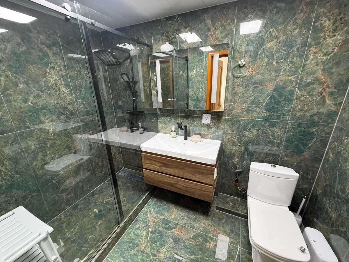 ‼️ ХУД 15-р хороо КН аpartment хотхонд 3 өрөө байр зарна

🤩 98.71m2 

2ш 00-той, Засвар хийсэн, бүрэн тавилгатай

Хувцасаа аваад ирэхэд бүх зүйл бэлэн, эсвэл худалдаж аваад Air bnb түрээслэхэд бүрэн боломжтой

☎️ 99008192