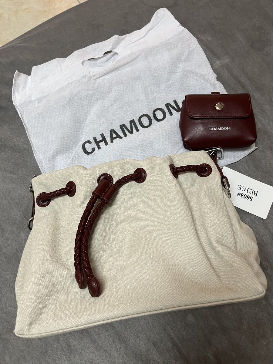 Sglol_'s tweet photo. ส่งต่อกระเป๋าแบรนด์ #Chamoon #Chamoonbkk #chamoonth สีเบจ ไลฟ์นี้มีแถมกระเป๋าเล็ก ไม่เคยใช้ ไม่เคยหิ้ว ของใหม่ร้อยเปอเซนต์ ส่งต่อราคา260 ราคาจริง370+
ลดได้นิดหน่อย
#กระเป๋า #ส่งต่อกระเป๋า #ส่งต่อกระเป๋ามือสอง #ส่งต่อกระเป๋าchamoon #ส่งต่อกระเป๋าสะพายข้าง #ส่งต่อกระเป๋ามือสอง https://t.co/qMXTFEhFFd