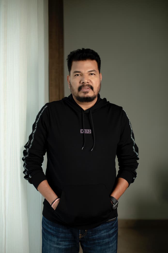 Broadcast Media (@vijendra_deepa) on Twitter photo Wishing the visionary filmmaker who redefined Indian cinema with his grandeur & innovation a very Happy Birthday 🎉✨
The genius behind countless masterpieces – Happy Birthday Director Shankar Sir! 🙌
🎬 #HBDShankar <a href="/shankarshanmugh/">Shankar Shanmugham</a>
<a href="/thanga18/">S Thangadurai</a> <a href="/teamaimpr/">Team AIM</a> Wishing the visionary filmmaker who redefined Indian cinema with his grandeur & innovation a very Happy Birthday 🎉✨
The genius behind countless masterpieces – Happy Birthday Director Shankar Sir! 🙌
🎬 #HBDShankar <a href="/shankarshanmugh/">Shankar Shanmugham</a>
<a href="/thanga18/">S Thangadurai</a> <a href="/teamaimpr/">Team AIM</a>