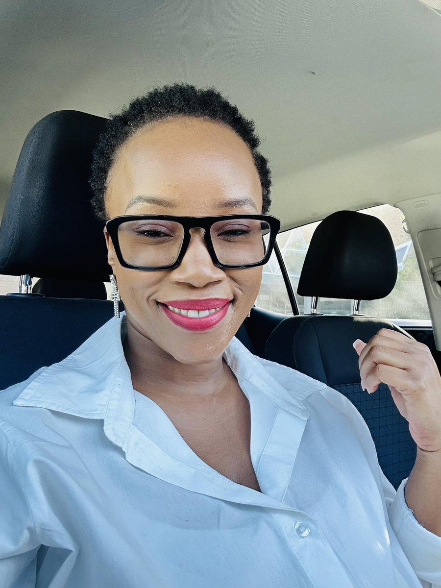 Ebukhoneni no-<a href="/Phindi_P_/">Phindi P</a> kusukela ngo-09:00-12:00
ukhozifm.co.za
#Ebukhoneni #UkhoziFM #ImbokodoInamandla