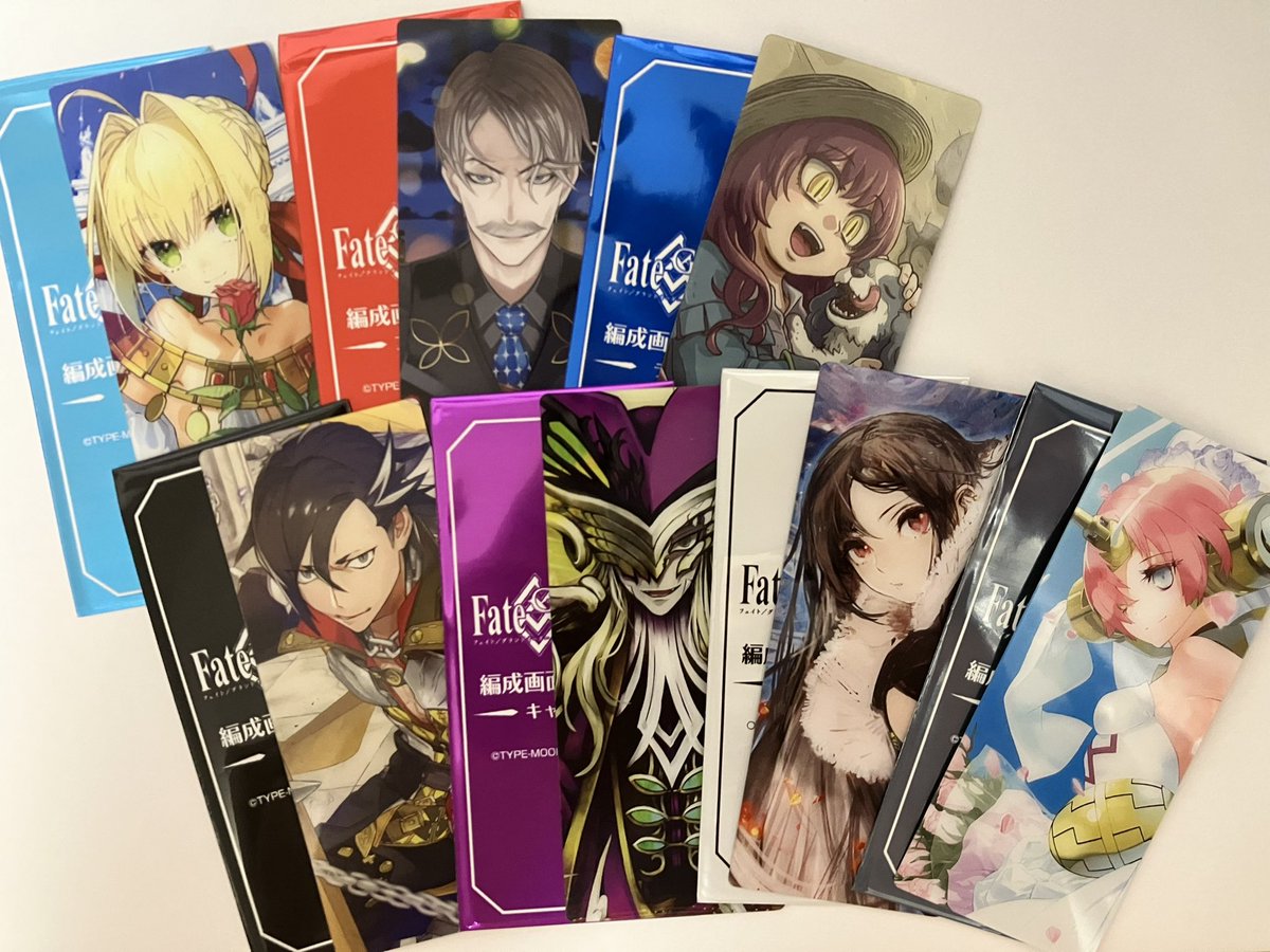 tapiruoca0505's tweet photo. 最終再臨展どれも最高で舐め回すように眺めてきました( ˘ ³˘)♥
編成画面カードは七騎士を１枚ずつだけ買ってきたけど、メンツ濃すぎてクセ強聖杯戦争始まっちゃうな…
がんばれマンドリカルド https://t.co/85hGjBzngA