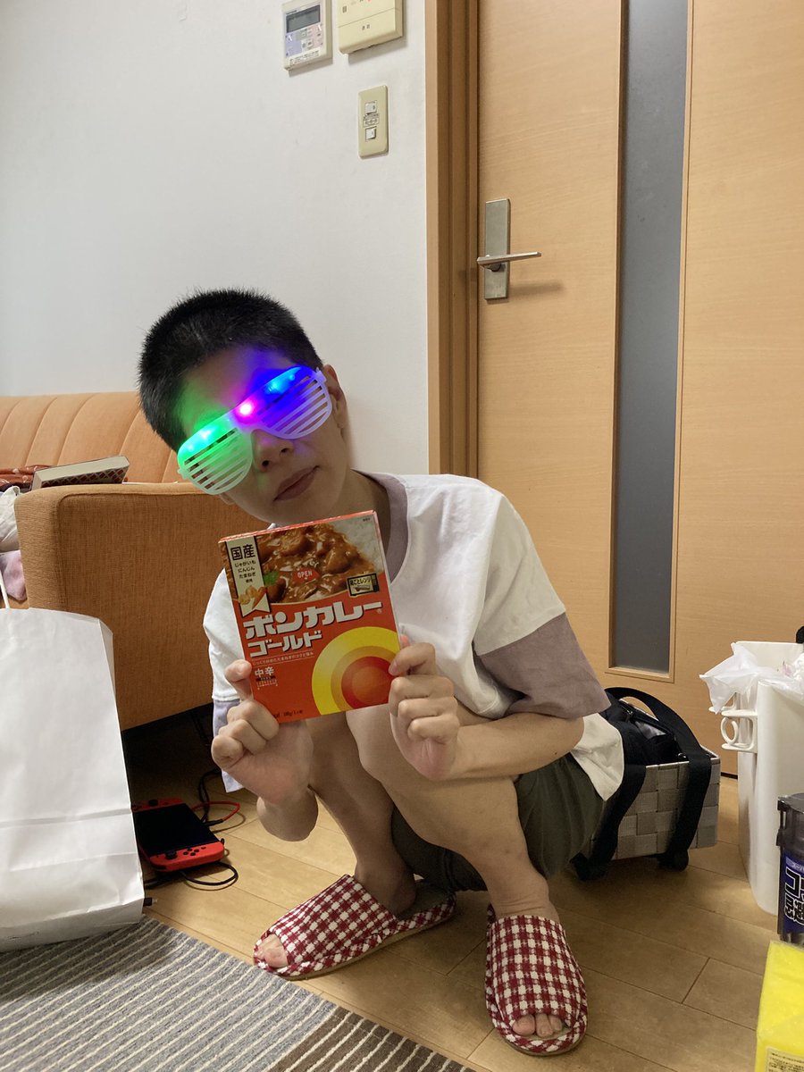 itstap115's tweet photo. 残暑お見舞い申し上げます。
私はひ弱な体型をしてますが、割と暑さには強いんです。そして秋が本当に憂鬱です。
暑さは変わらなくても、日照時間は日に日に短く😭　同じ方いらっしゃいますかね。 https://t.co/yO8VEu9BzV