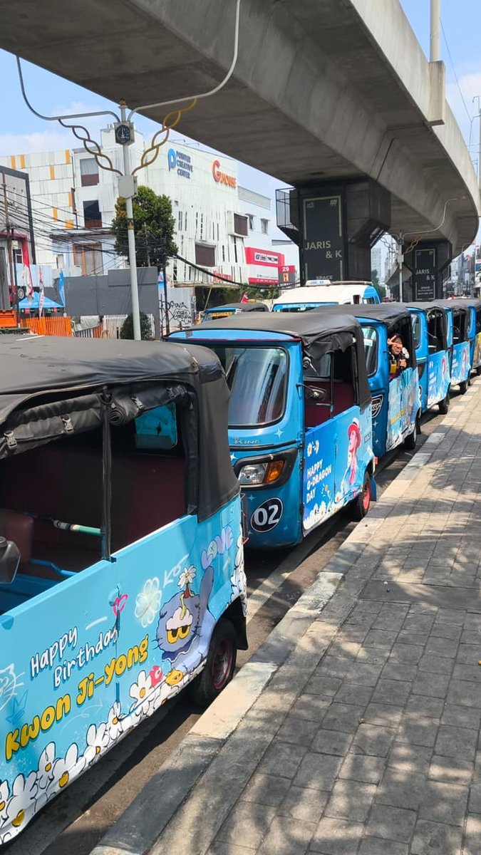 gdynasty_ID's tweet photo. G-DRAGON DAY 
Get ready !! Bajaj ready to convoy ~ 

#GDRAGON #GDRAGON_UEbermensch #kwonjiyong https://t.co/kP9OiHssYw