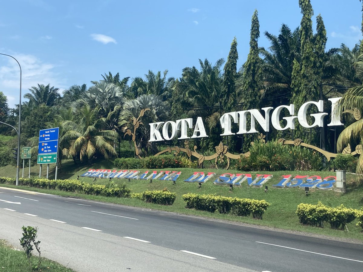 AHH0880's tweet photo. Hallu daerah #KotaTinggi ~~~

 ☀️☀️☀️ https://t.co/rUm1EIXRbX
