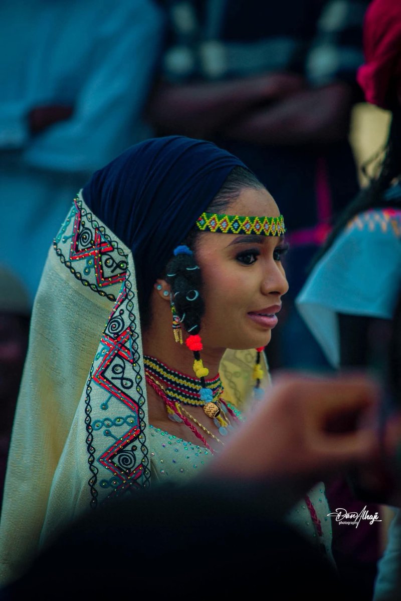 If i'm to be the judge for #ABUCulturalCarnival2025 this young girl stole the show, she is the princess and also a queen of A.B.U to me.