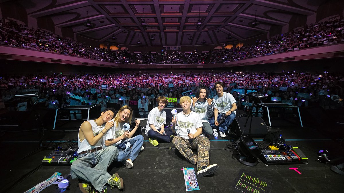 [ #Xtra_Scenes ]

#SANJOSE Villains made it truly LEGENDARY💥
Thanks for filling the night with so much love💚 

#XdinaryHeroes #엑스디너리히어로즈
#Beautiful_Mind_WorldTour #Beautiful_Mind
#WE_ARE_ALL_HEROES