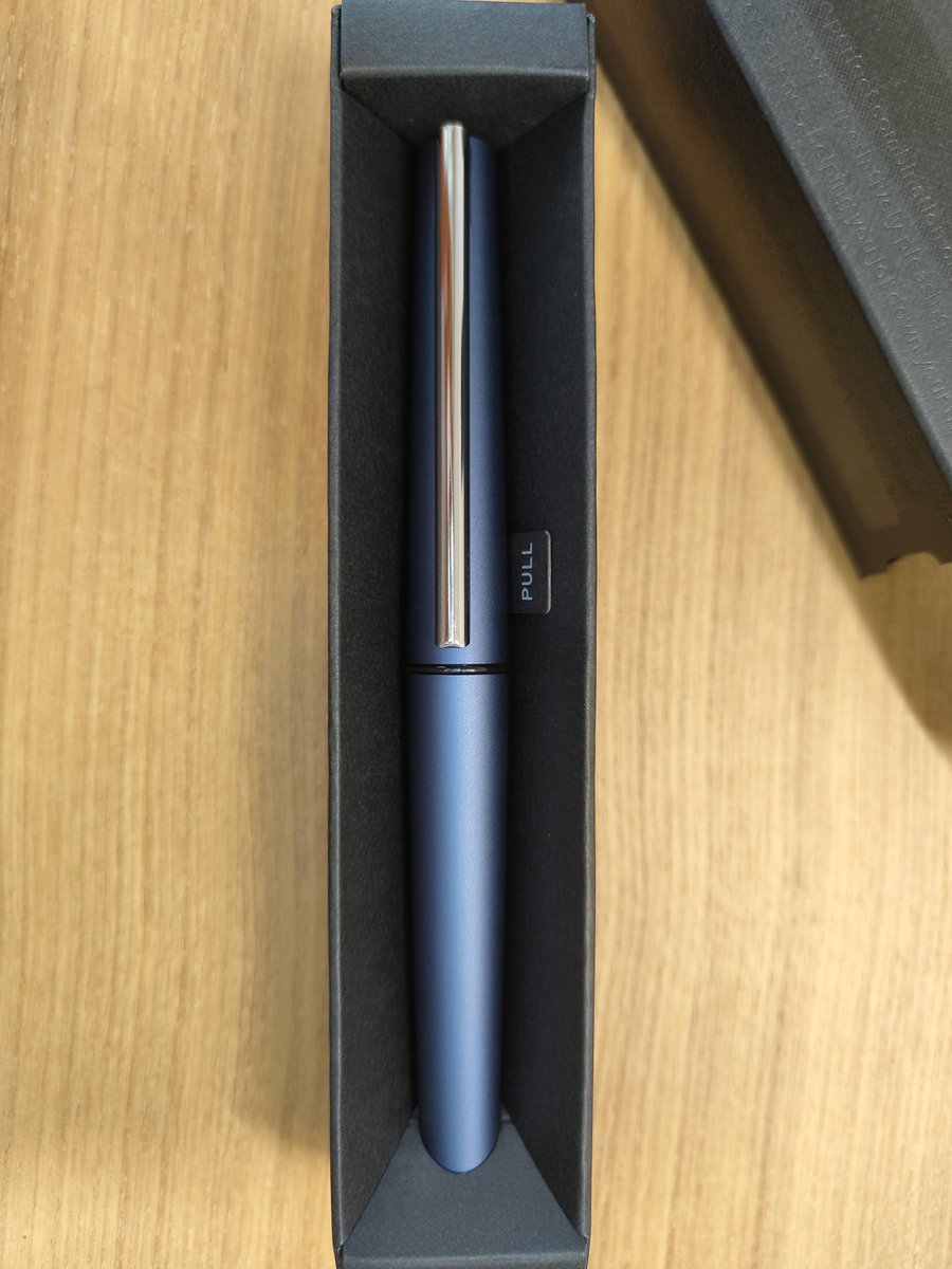 8/13より発売の「KOKUYO WP」ミッドナイトブルー、もう手に入れまし