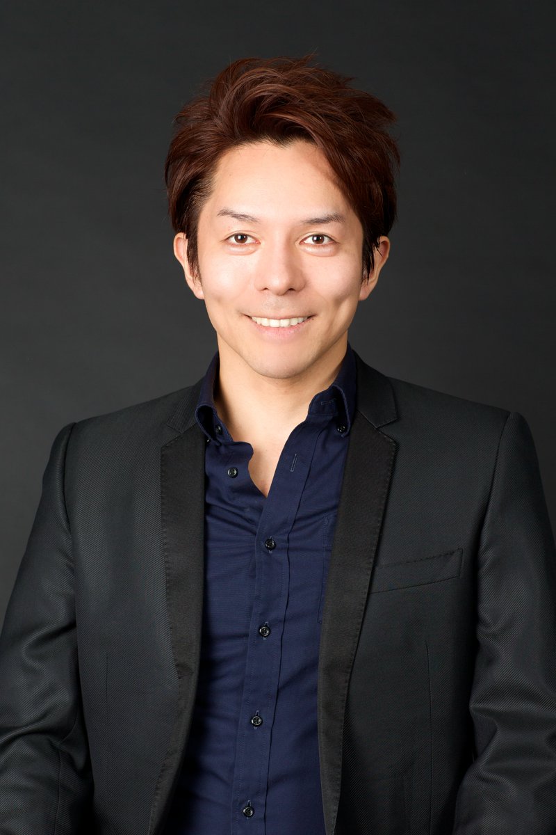 zenonmusic_CR's tweet photo. 本日8月17日作曲家・薮田翔一先生のお誕生日🎂おめでとうございます🎉

6月に新制作のオペラ『女王卑弥呼』の初演、さらに先日は、28時間連続演奏というギネス世界記録のための作品も手掛け、多方面で活躍中です！

オーケストラから器楽曲まで幅広い作品がありますが、特に歌曲は多くの声楽家によって演奏され続けています✨