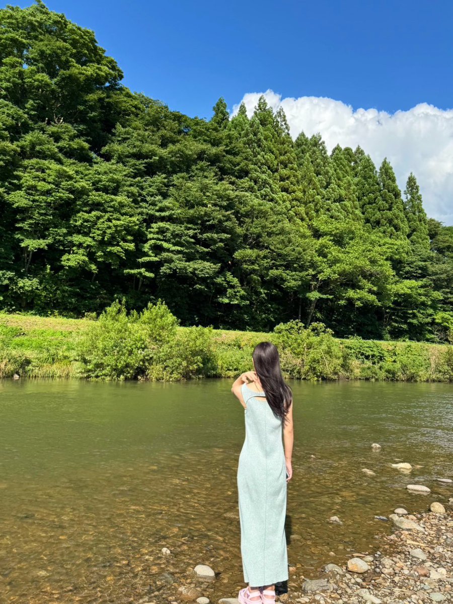 7a_xu's tweet photo. 【LUMINE有楽町の鏡】
ロングから鎖骨まで切ってもらいました☀️切りたいと相談した時それぞれの長さのメリデメを教えていただいたり巻きやすい量に調節していただいたりと丁寧に対応してもらえてほんとありがたかったです！！！いつもありがとうございます♡ https://t.co/ssMgpAEF0C