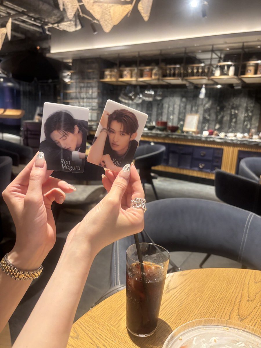 snow_memeluv's tweet photo. しょーちゃんとランチ🧡🩶
ふいに会える距離になったの改めて嬉🥰
2人で必死に足上げて絶叫耐えたの偉かった✌🏻 https://t.co/m85ig2Z3hB