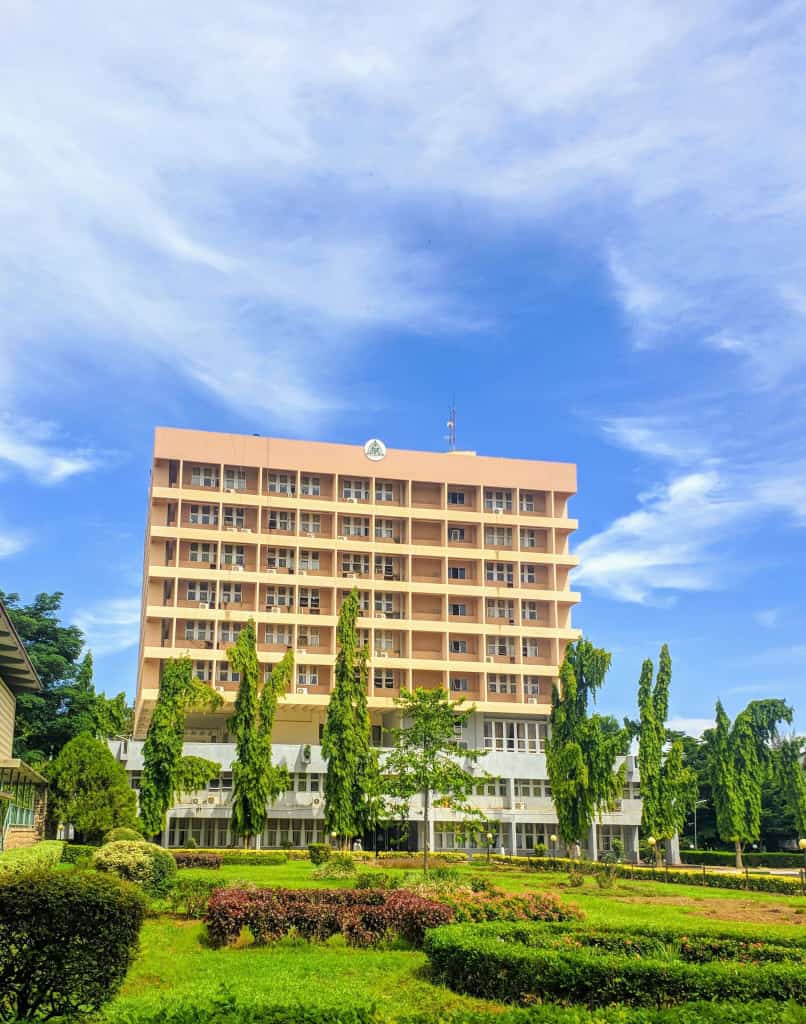 ABU_CM_'s tweet image. ABUsites only 🔥🔥🔥🔥
Connect with your fellow ABUSITES again. 

Drop your handles👇👇👇, let's follow you
Follow everyone under the comment section ❤️❤️
Follow everyone that likes your comment ✅️✅️