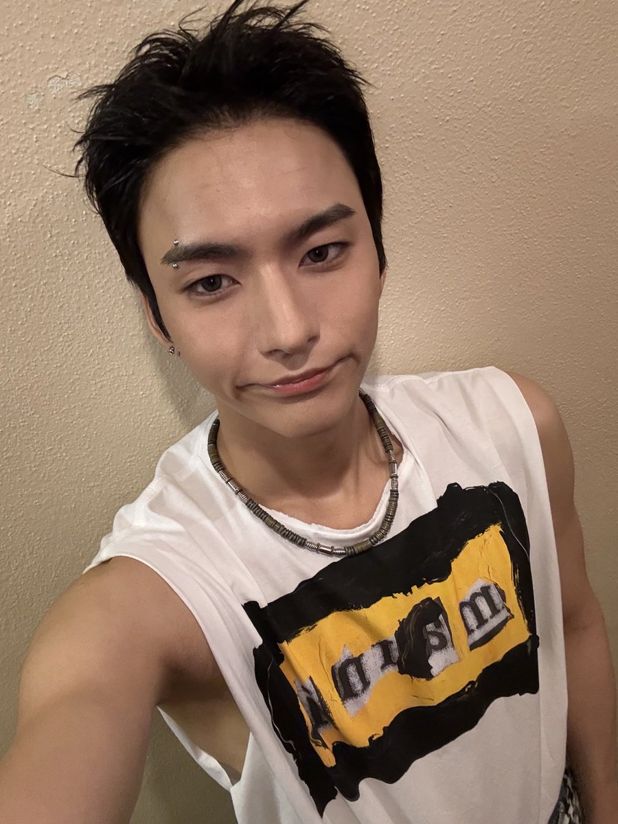 💌
[250817 12:26 AM PDT]
[250817 4:26 PM KST]

📸×3
🦊 The last in the U.S
🦊 San Jose done!!!!!