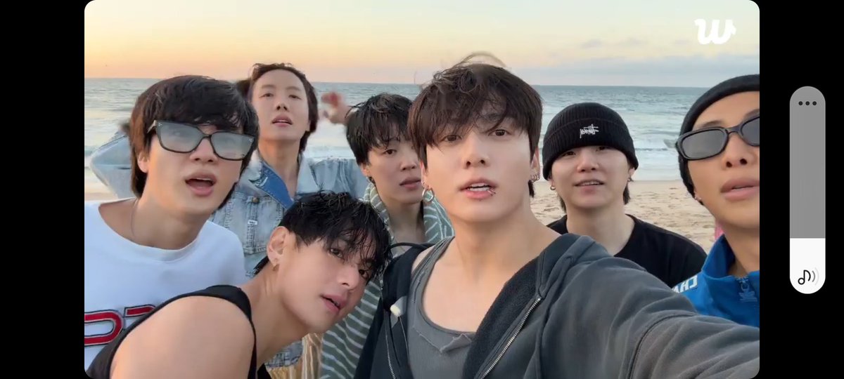 Che risveglio meraviglioso
#BTS
💜💜💜💜💜💜💜