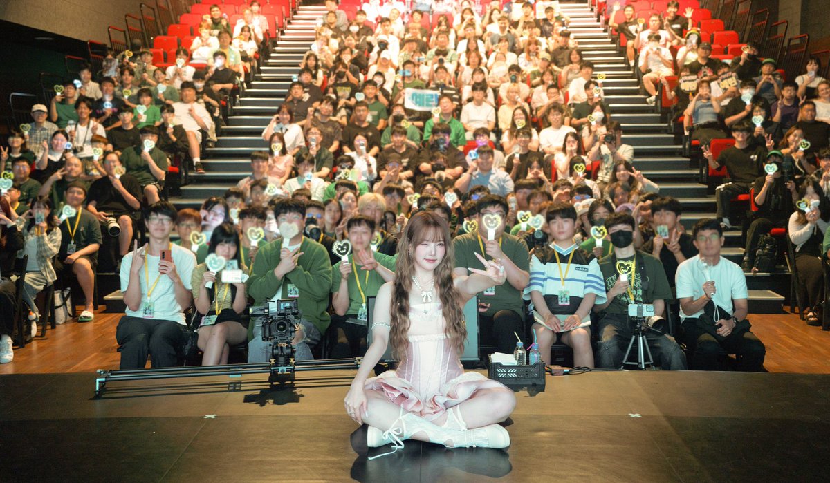 YERIN_OFFICIAL_'s tweet photo. 2025 YERIN FAN MEETING ’Chapter Y‘ in Seoul 

예린이와 우린이가 함께한 시간💛 

#예린 #YERIN
#Chapter_Y https://t.co/ng3oSeHThR