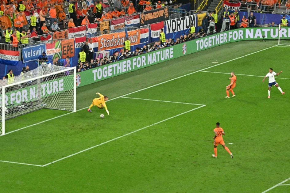 LCFCHA's tweet image. Being in that England end that night will take some beating.