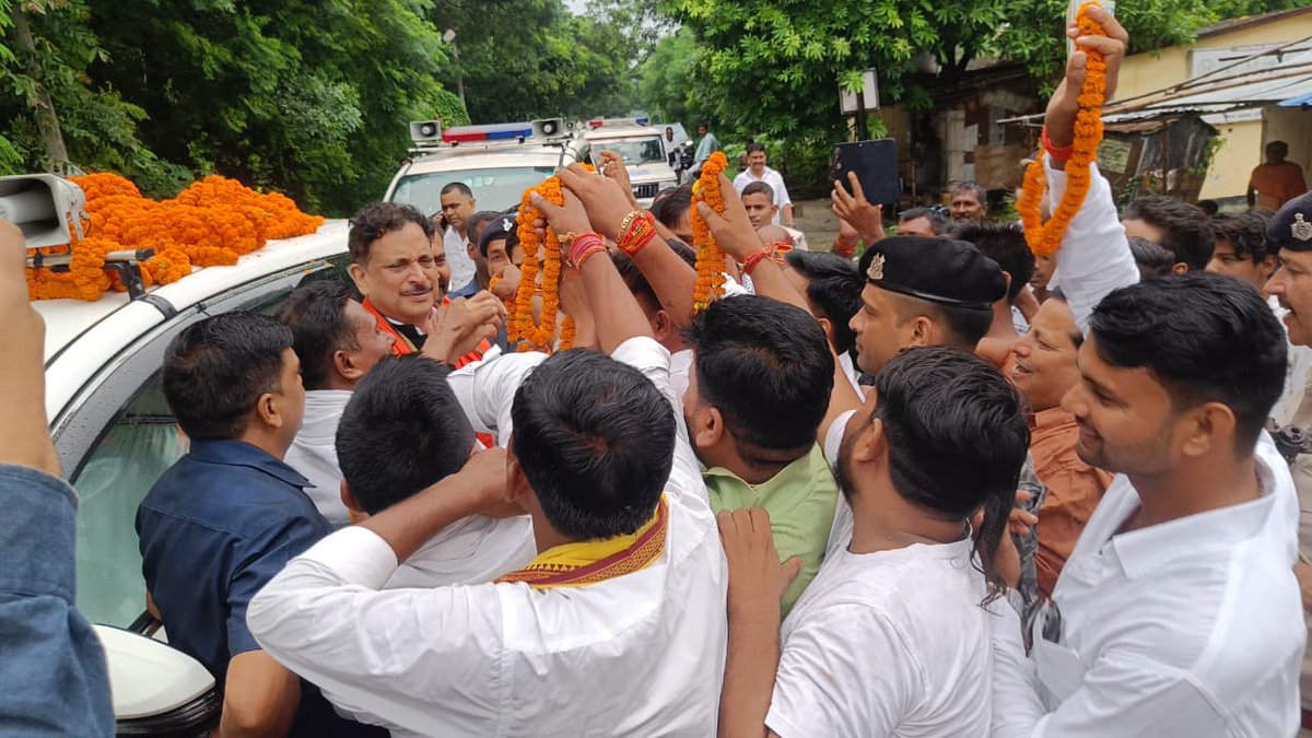 Rajiv Pratap Rudy (@rajivprataprudy) on Twitter photo рдЬрдирддрд╛ рдХрд╛ рдкреНрдпрд╛рд░ рд╣реА рд╕рдмрд╕реЗ рдмрдбрд╝рд╛ рд╕рдореНрдорд╛рди рд╣реИ...
рд╕рд╛рд░рдг рдХреЗ рдвреЛрд░рд▓рд╛рд╣реА рдореЗрдВ рдЕрдкрдиреЛрдВ рдХреЗ рдЕрдкрд╛рд░ рд╕реНрдиреЗрд╣ рдФрд░ рдЖрддреНрдореАрдп рд╕реНрд╡рд╛рдЧрдд рдХреЗ рд▓рд┐рдП рд╣реГрджрдп рд╕реЗ рдЖрднрд╛рд░ред
#SangaYatra #KshatriyaPride #SangaYatra #рдЬрдп_рд╕рд╛рдВрдЧрд╛ #JaiSanga #JaySanga #Jai_Sanga #Jay_Sanga #рд╡реАрд░рдХреБрдВрд╡рд░рд╕рд┐рдВрд╣_рд╢реМрд░реНрдпрджрд┐рд╡рд╕ #ShauryaDiwas #KunwarSingh #BiharKaGaurav рдЬрдирддрд╛ рдХрд╛ рдкреНрдпрд╛рд░ рд╣реА рд╕рдмрд╕реЗ рдмрдбрд╝рд╛ рд╕рдореНрдорд╛рди рд╣реИ...
рд╕рд╛рд░рдг рдХреЗ рдвреЛрд░рд▓рд╛рд╣реА рдореЗрдВ рдЕрдкрдиреЛрдВ рдХреЗ рдЕрдкрд╛рд░ рд╕реНрдиреЗрд╣ рдФрд░ рдЖрддреНрдореАрдп рд╕реНрд╡рд╛рдЧрдд рдХреЗ рд▓рд┐рдП рд╣реГрджрдп рд╕реЗ рдЖрднрд╛рд░ред
#SangaYatra #KshatriyaPride #SangaYatra #рдЬрдп_рд╕рд╛рдВрдЧрд╛ #JaiSanga #JaySanga #Jai_Sanga #Jay_Sanga #рд╡реАрд░рдХреБрдВрд╡рд░рд╕рд┐рдВрд╣_рд╢реМрд░реНрдпрджрд┐рд╡рд╕ #ShauryaDiwas #KunwarSingh #BiharKaGaurav