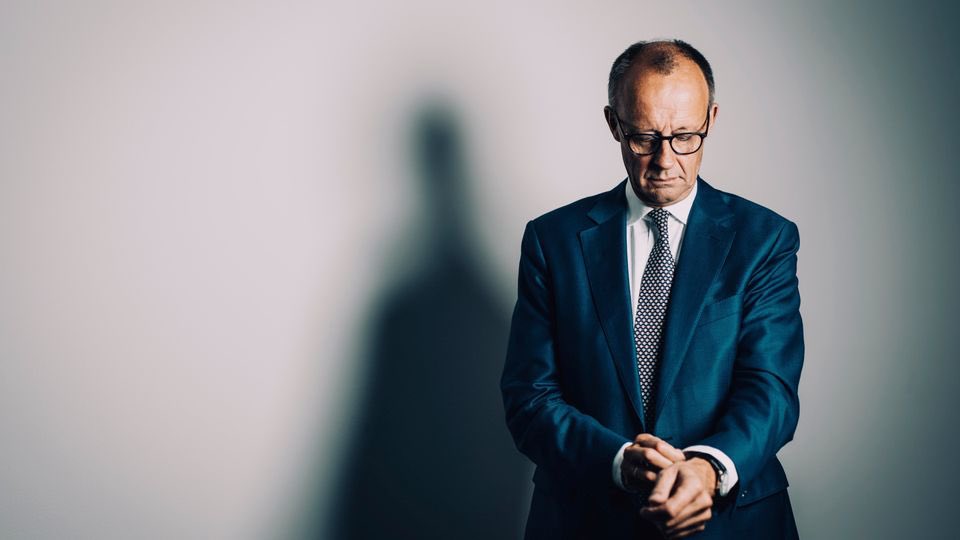 Herr <a href="/bundeskanzler/">Bundeskanzler Friedrich Merz</a>, 680 Tage seit dem 7. Oktober. 680 Tage voller Leid, Terror, Geiselnahmen. Und Sie? Sie tun nichts – schlimmer noch: Sie haben die Waffenlieferungen gestoppt. So verrät man Israel und das jüdische Volk.