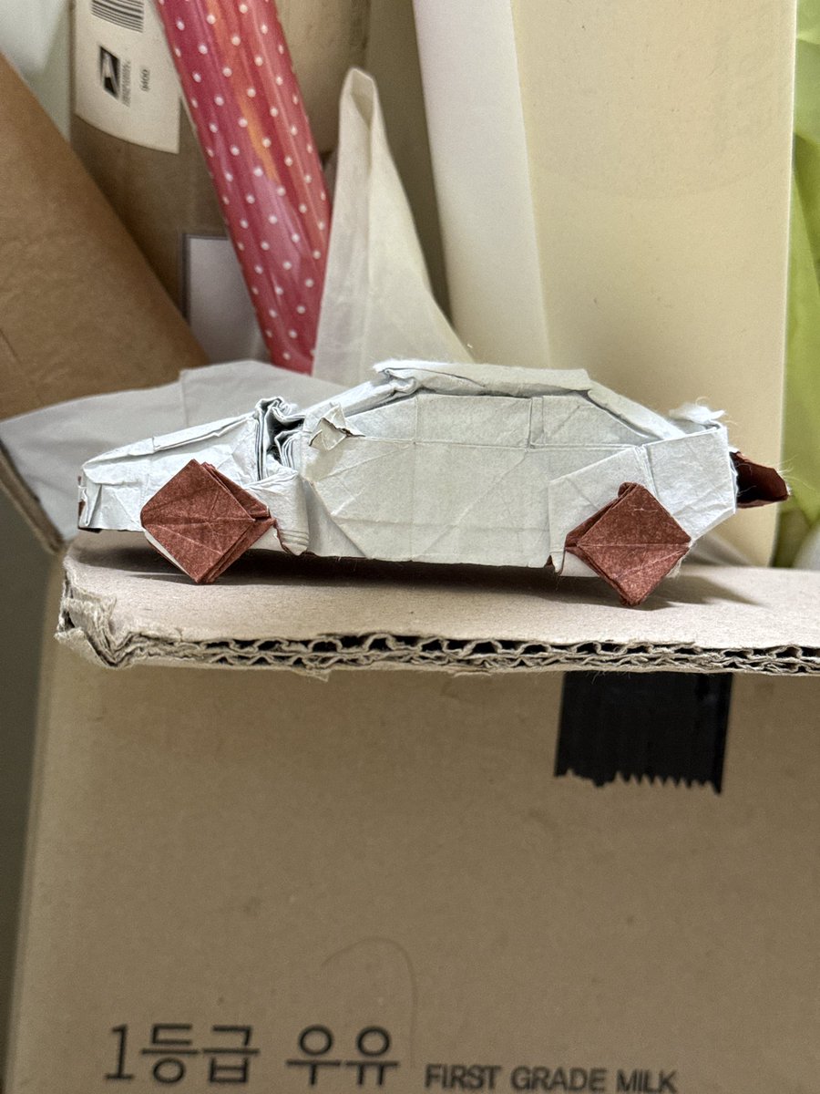 日産・スカイラインGT-R
2025. 07.
#折り紙 #origami