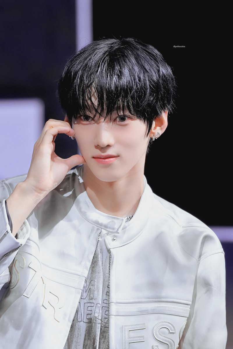politecatna's tweet photo. 250816,,
#나캠든 #KAMDEN #앰퍼샌드원 #AMPERSANDONE https://t.co/68TPR9uEog