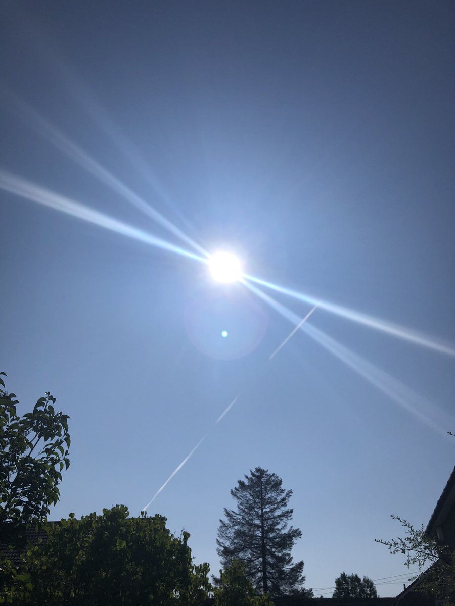 IonisedSkyWatch's tweet image. #StratosphericAerosolInjection #SolarRadiationManagement #6G #ClimateScam 11.17 Am Kirkintilloch G66 #Skyrat bastard!🤯🤯🤯🤬🤬🤬😤