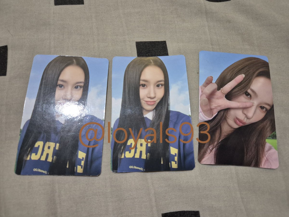 loyals93's tweet photo. @5kYLyN Aku ada chaeyoung kak, mina nya masih?? https://t.co/2F5JGv4Cz2