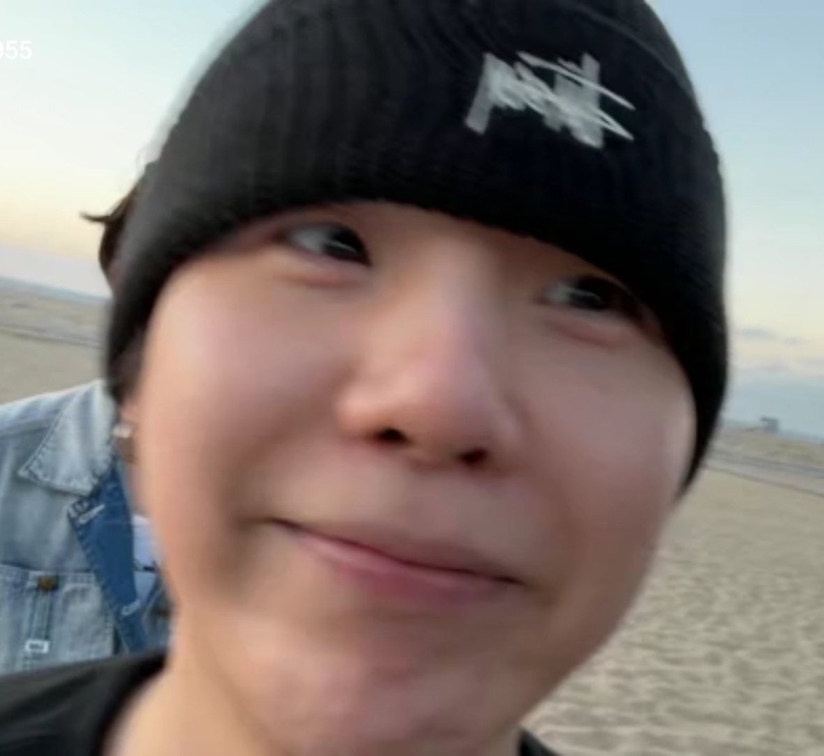 bangtaniloves's tweet photo. Of seni yerim tipsizim 😭 https://t.co/fK48ll2lHr