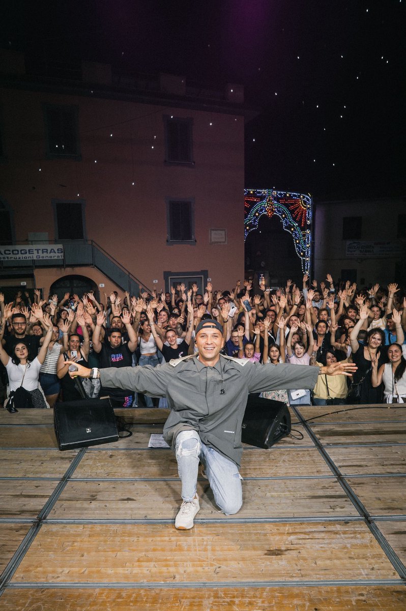 MattiaBriga's tweet photo. Grazie a tutto il pubblico presente ieri sera !
Sono già in macchina verso la Basilicata, ci vediamo questa sera a Palazzo San Gervasio (PZ) per il mio concerto con tutta la band ♥️ https://t.co/EGZxKAQXqi