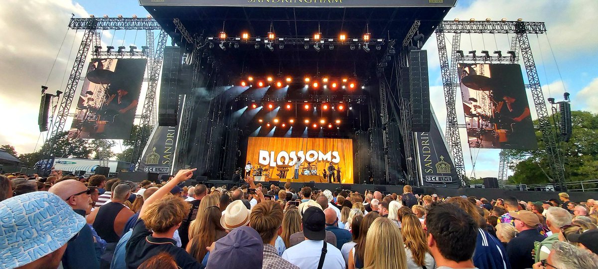 Paul Eele tweet media