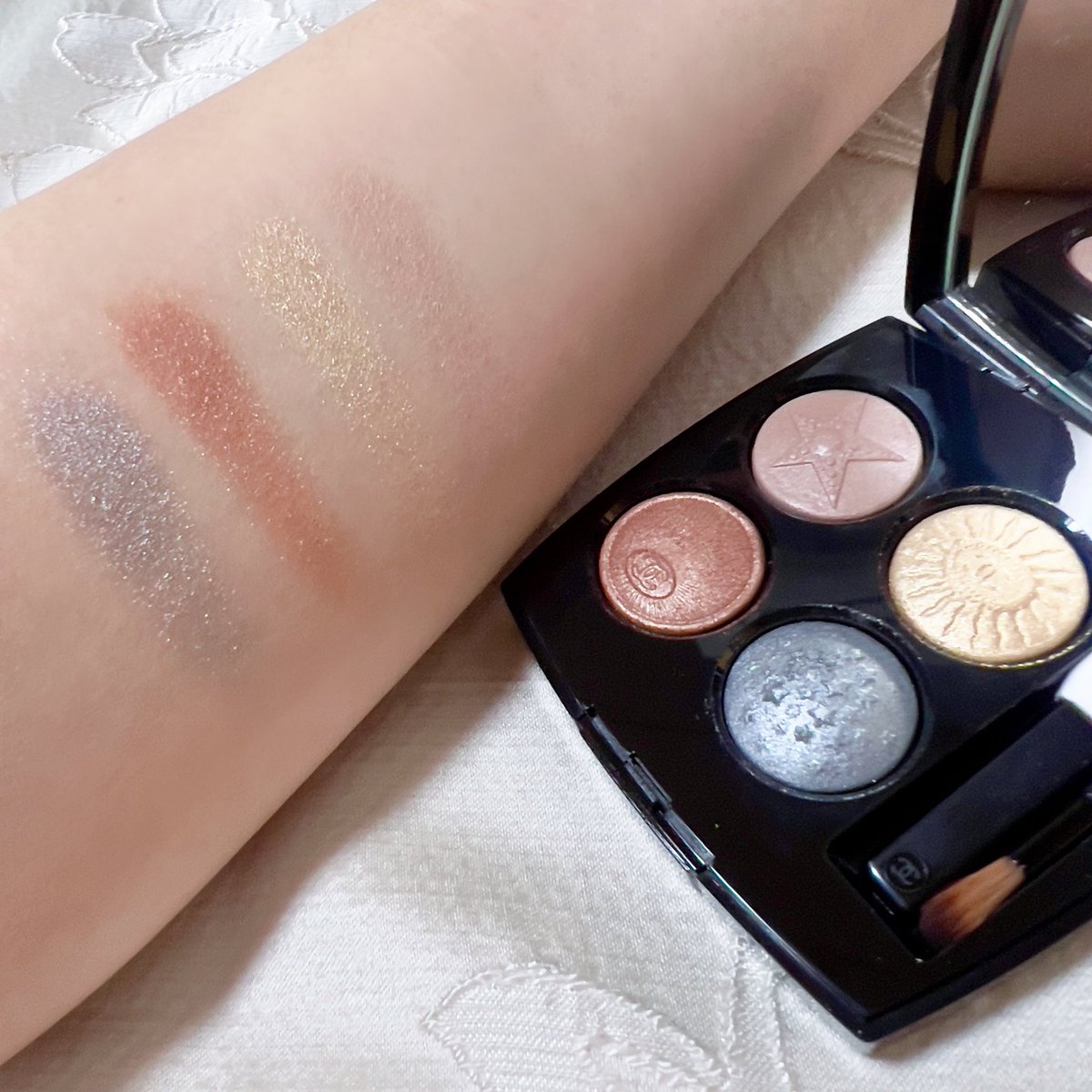 CHANEL レ キャトル オンブル ブトン 229 ブトン ステレール 美しい