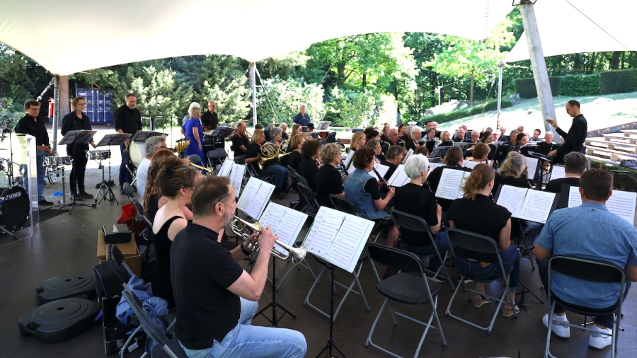 Open Repetities voor blazers en slagwerkers op alle niveaus nieuwsuitnijmegen.nl/Nieuws/19725/o…