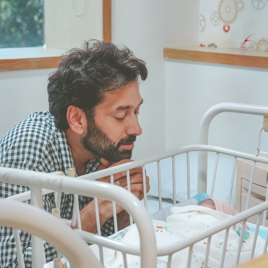 icertifiedsimp's tweet photo. SUFI GOT HIS BABY SIS AND NAKUUL IS A GIRL DAD NOW, I’M CRYING 😭😭❤️‍🩹❤️‍🩹 https://t.co/5Z4GF1Oacd