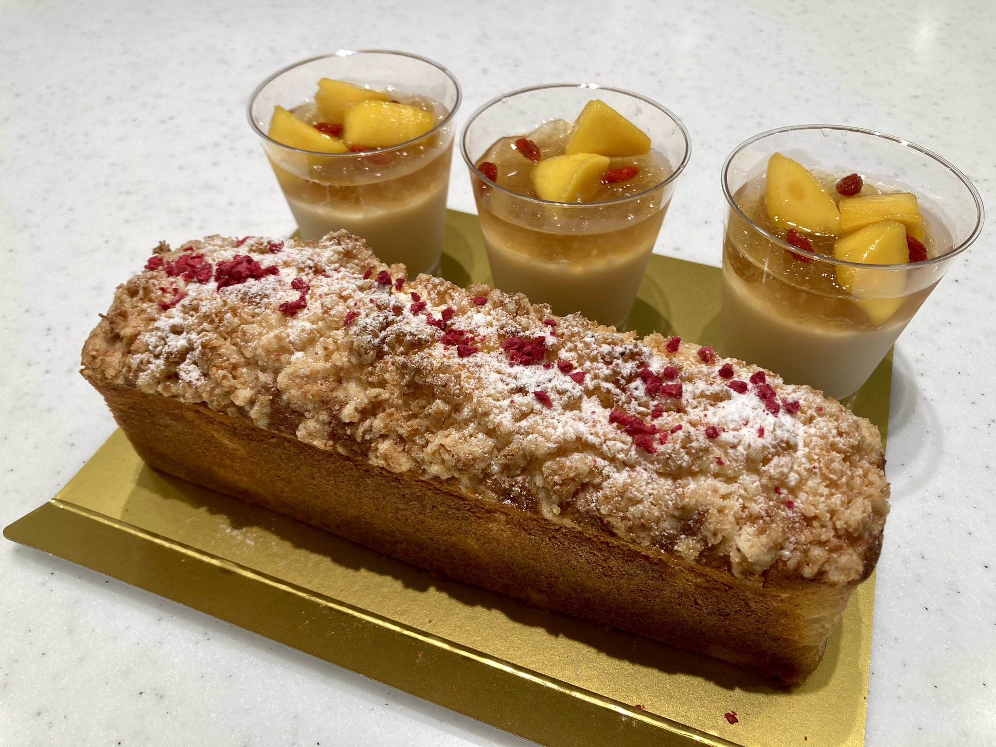 パイナップルとココナッツのパウンドケーキ＆ジャスミン豆花 たかぎ on X: 