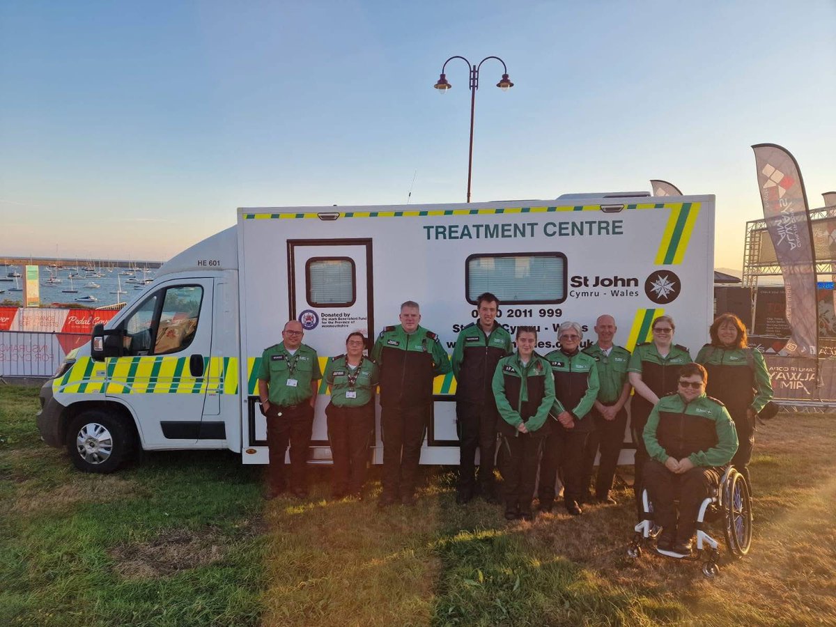 SJACNorthWales's tweet photo. We’re up and out early this morning providing medical cover for #TourDeMon https://t.co/aGm3vl9HDL