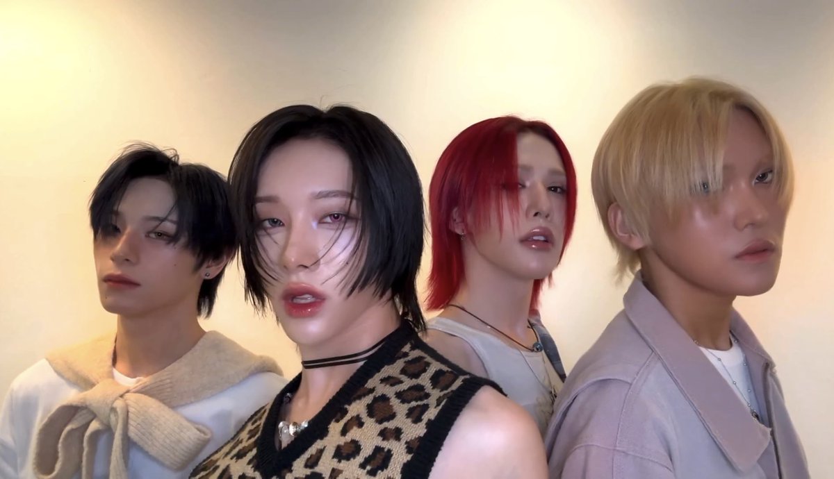 xlovletter's tweet photo. GUYS WHAT THE FUCK?/)/?/?!?!???! https://t.co/v5pBXDmZOG