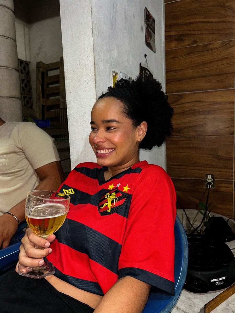 eeuandy's tweet image. Cerveja na taça