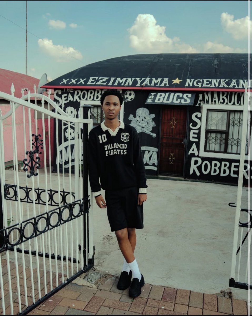 FashionMOEments's tweet image. Kasi Flavour (2021)                     Old School (2025)