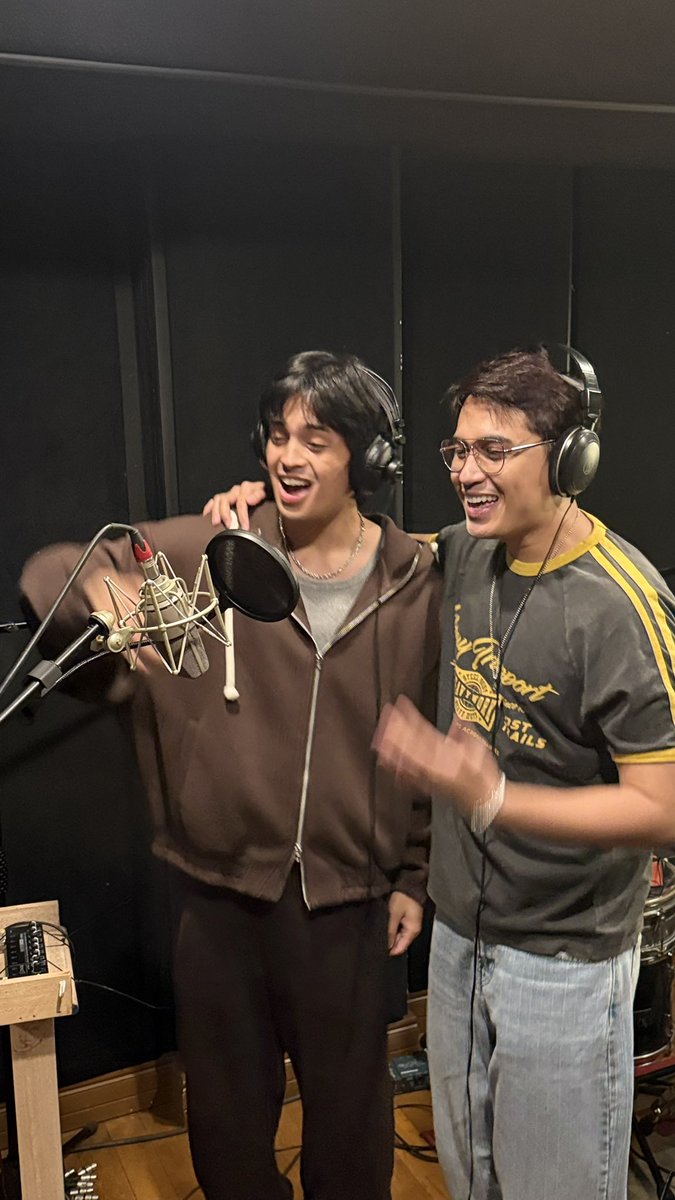 Marlo Mortel (@marlo_mortel) on Twitter photo How fun is our recording sesh??
Watch out for my special collaboration with <a href="/kdestrada_/">kyle daiñel estrada</a> on my upcoming album this September 5 🎧 How fun is our recording sesh??
Watch out for my special collaboration with <a href="/kdestrada_/">kyle daiñel estrada</a> on my upcoming album this September 5 🎧