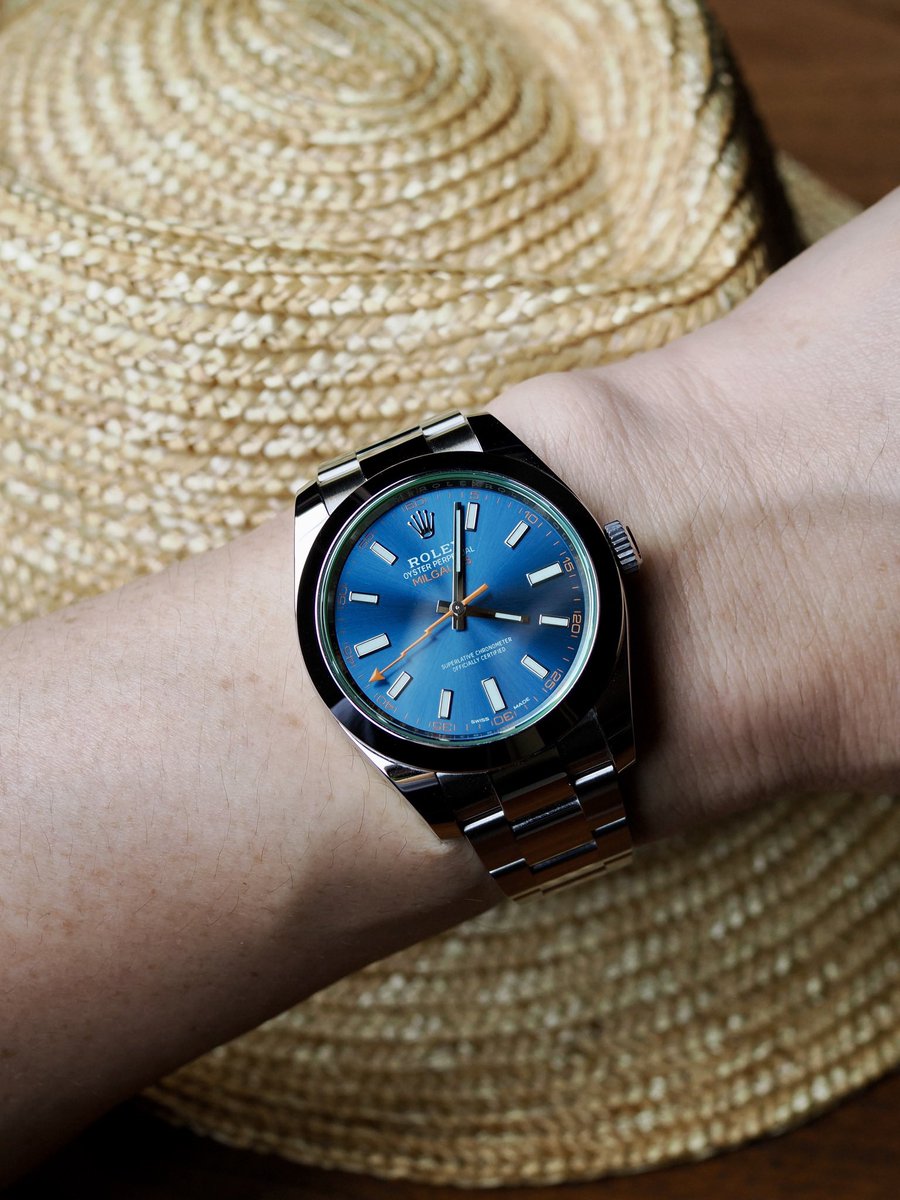 VbkVhq2ifuU4LEt's tweet photo. ひと雨きそう。
北の空からゴロゴロと聞こえる。
#MILGAUSS
#zblue
#116400GV https://t.co/K5pZ3EDEc3