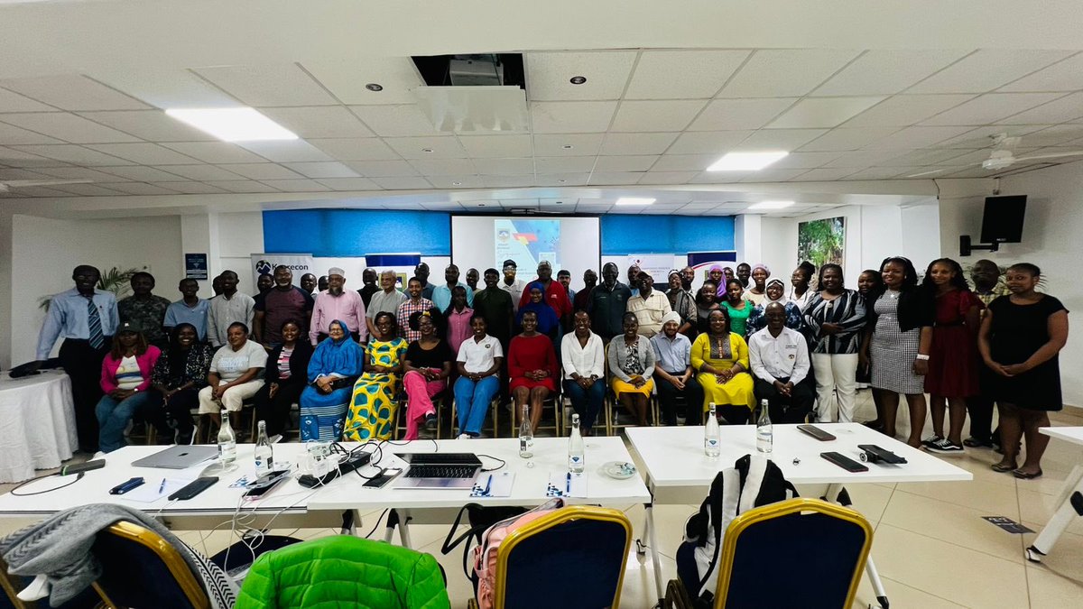 a_mustwafa's tweet photo. Honored to attend the 222nd Kenya Medical Association @KenyaMedics_KMA symposium held on 16th Aug, 2025, at Hotel Sapphire, Mombasa. It was an insightful experience to learn and network from the big minds in the room. https://t.co/gI6av2EoKX