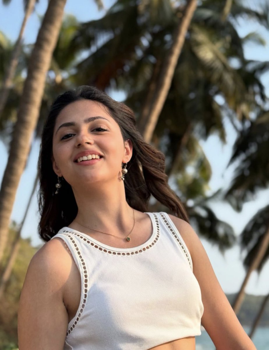 Why do we always think straight?? 🤫😌