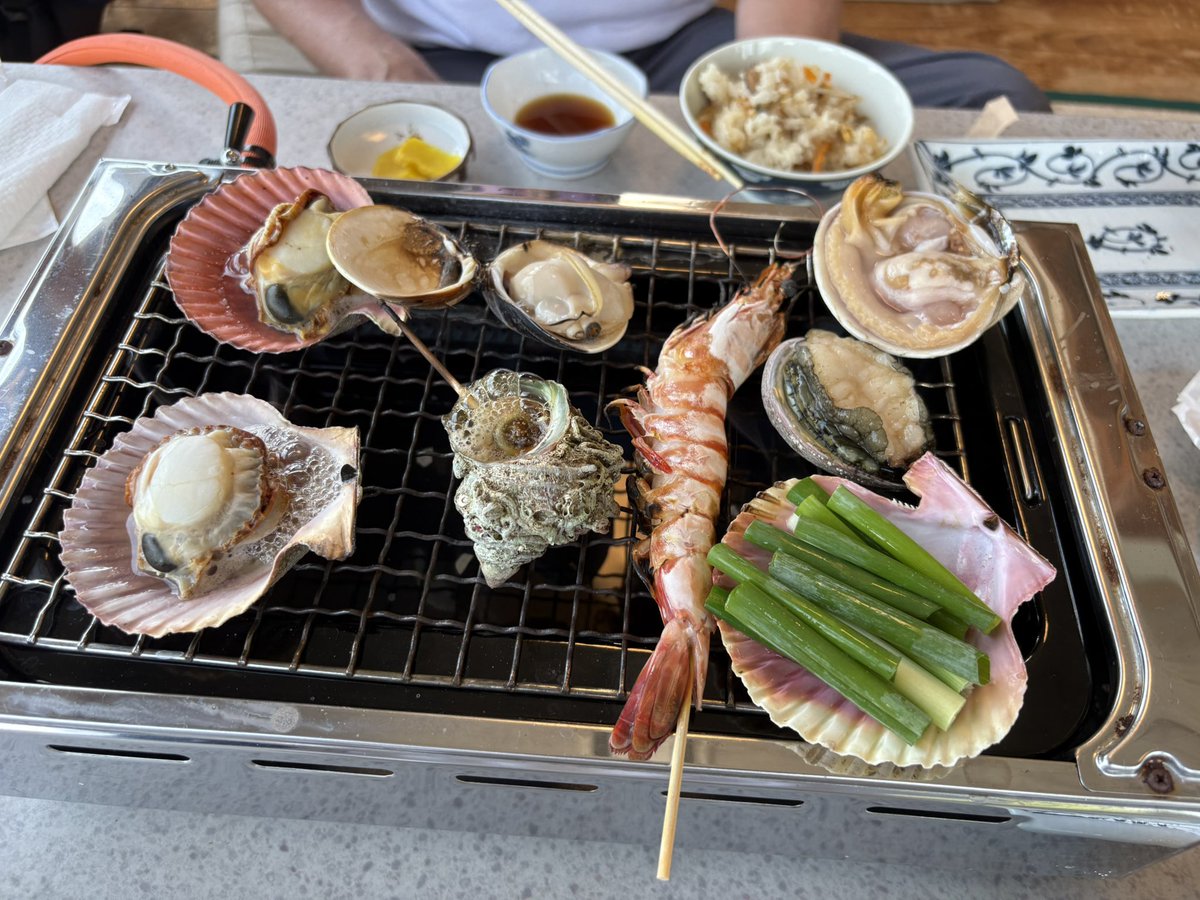 久しぶりのツーリングは熱いのなんの
綺麗な景色も見れて美味い貝に満足😋
是非高知にツーリング🏍
#rebel #レブル
#rebel500 #レブル500
#高知
#バイク
#バイク好きな人と繋がりたい
#バイク乗りと繋がりたい