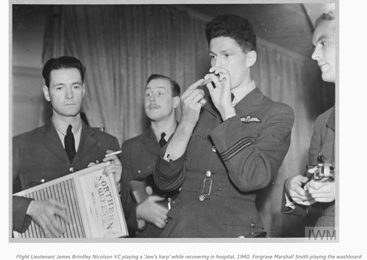 Born this day 17th. August 1913.

F.Lt. Forgrave Marshall Smith. DFC. ( playing the washboard)

Canadian One of THE FEW.
bbm.org.uk/airmen/SmithFM…

He survived the war.