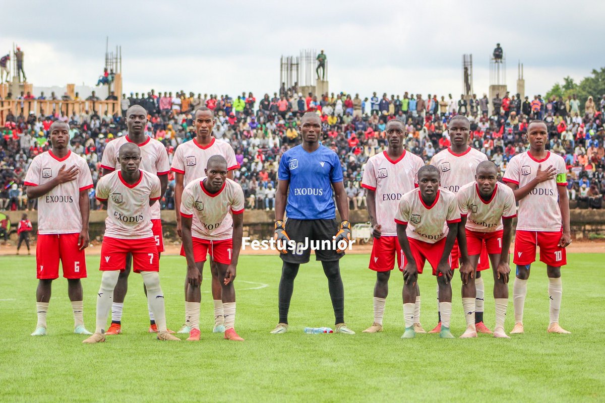 TisiniTech's tweet photo. The Kakamega derby delivered! Butere Boys' "The Exodus" and Musingu's "Scorpions" put on a show. @MasenoComrade looks at the tactical masterclass that proved the difference for Butere to secure the win!
Read ๐๐ฟ
https://t.co/7X99M08lIZ
#ButereBoys #Musingu #FEASSSA https://t.co/G5ofaROBB7