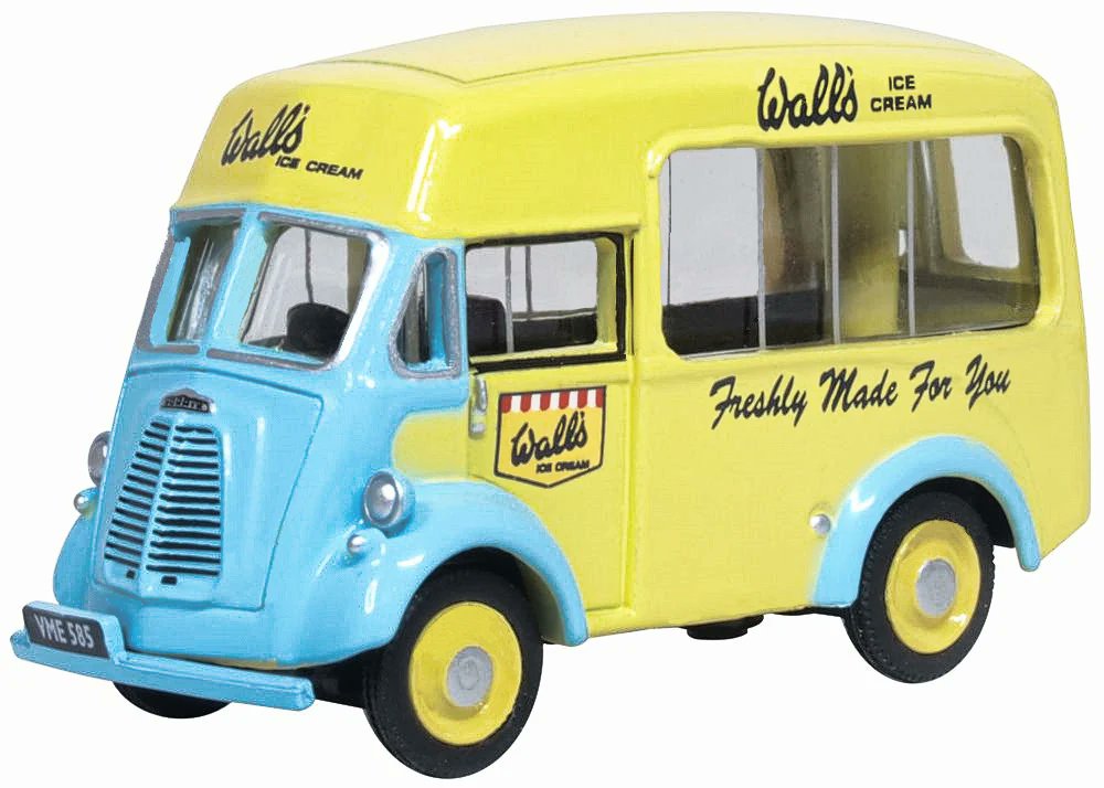 MikeReadUK's tweet image. A cracking morning on Heritage Chart Radio...Neil Wipperman handing the baton to DLT at 10 (with Albert Lee) Julian O'Dell taking the next leg at midday followed by Herbie Westhorpe. Unbeatable. More exciting than a Dinky Toy Ice Cream Van. You can't lick it.