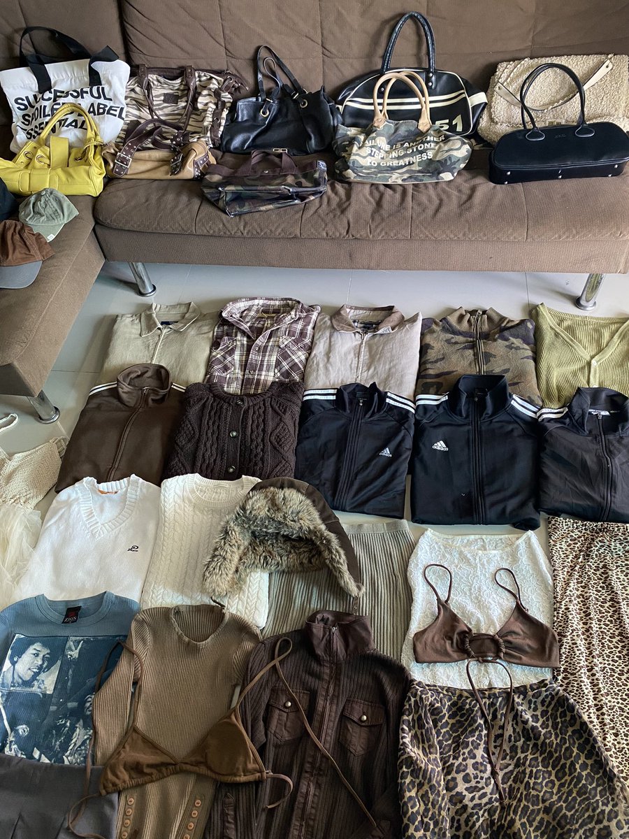 U_rishop's tweet photo. 🤎˚•. ส่งต่อเสื้อผ้ามีมากกว่าในรูป 🖐🏻📦

• ˚ ลง 18/08 18:30 น. 🥨 รี+เฟบ ลด 5฿

    ค่าส่ง 40฿  dm for order 📮

#ส่งต่อเสื้อผ้า #เสื้อผ้ามือสอง #เสื้อผ้ามือสองสภาพดี #โล๊ะเสื้อผ้า #เสื้อผ้ามือสองราคาถูก #โล๊ะตู้เสื้อผ้า #ส่งต่อเสื้อผ้ามือสอง #เสื้อผ้าผู้หญิง https://t.co/LOixEyWuR2