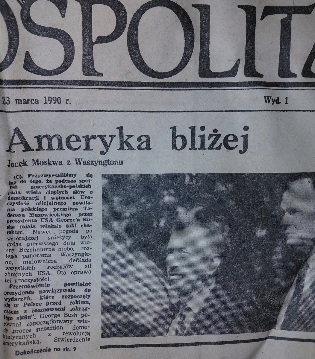piotreklyzwa's tweet photo. @Jakub_moscicki Tu można sięgnąć pamięcią, jak i dlaczego utworzyły się dwa główne dziś obozy polityczne 🇵🇱
Rzeczpospolita nr 70 z dnia 23 marca 1990 r. Znalezione w piwnicy dziadka
🧐 #antyrama https://t.co/seSAgiabKi