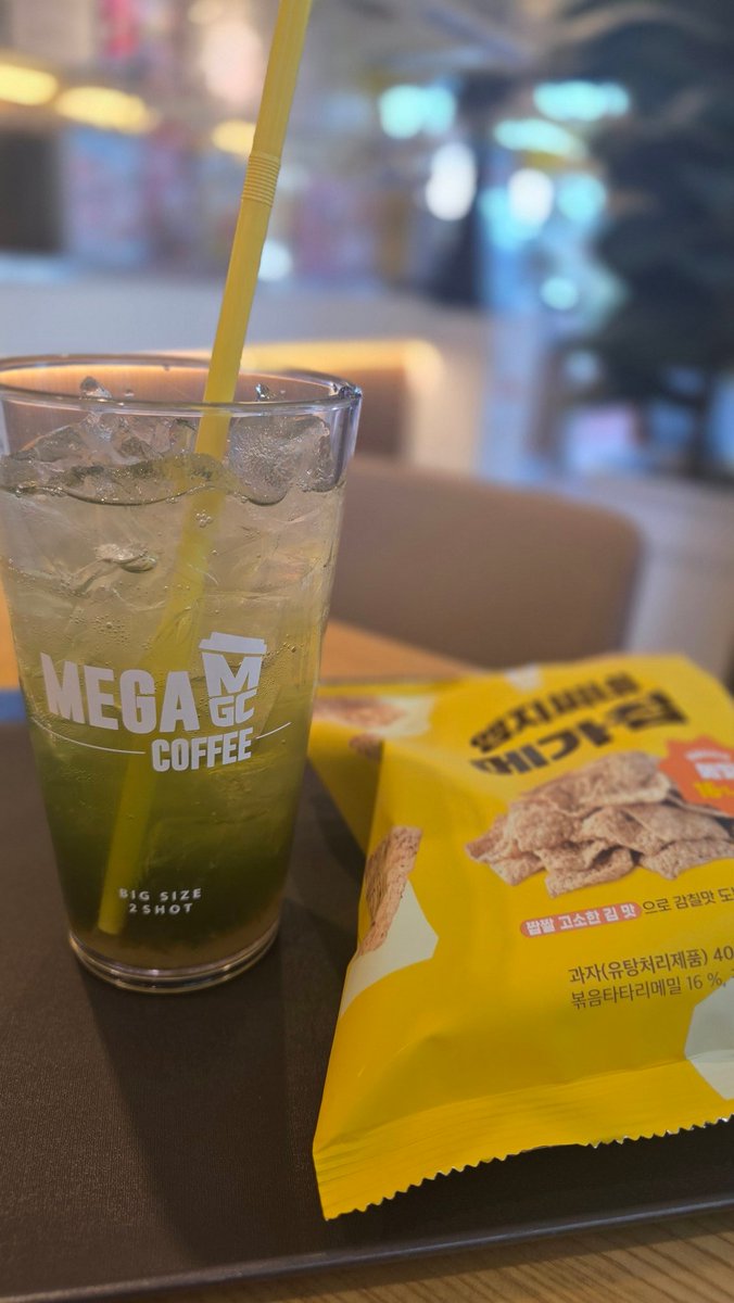 하루 지났지만 그래도 참여에 의의를 ㅎㅎ 진짜 하이볼 먹는 기분 ㅎㅎ 유난히 더운 여름 쇼타로가 있어  청량해짐 🧡💓
#메가MGC커피 #쇼타로와함께한여름
<a href="/mega_mgc_coffee/">엠쥐씨</a>