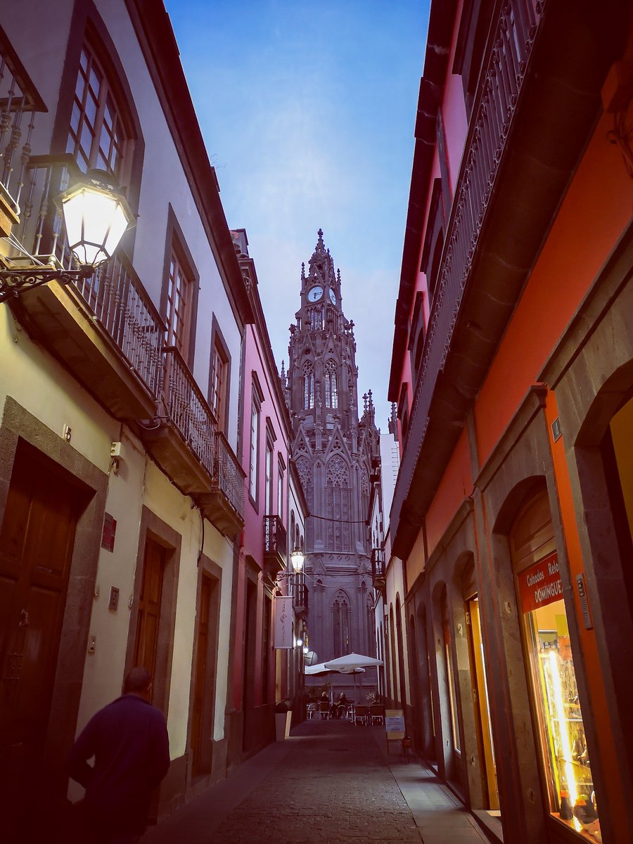 Las pintorescas calles del casco antiguo de Arucas.