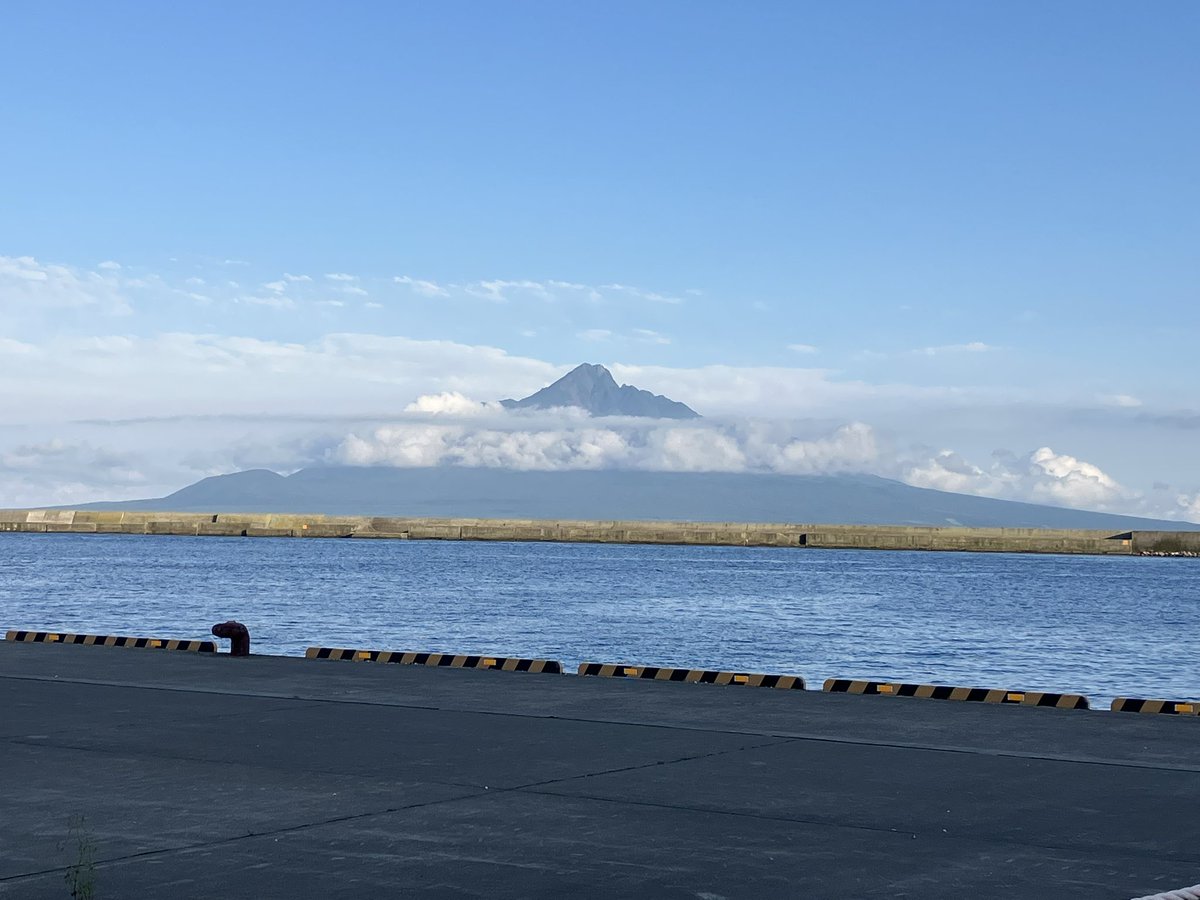 rebun_kato's tweet photo. ［お知らせ］
明日18日の夕方から4日くらい所用のためお店をお休み致します

せっかくの来島来店のお客様には大変ご不便をおかけいたします

戻り次第、通常営業とさせていただきます
どうかご理解のほどよろしくお願いいたします

#礼文島
#加藤商店
#おみやげやさん https://t.co/wsvCwNWF3Z