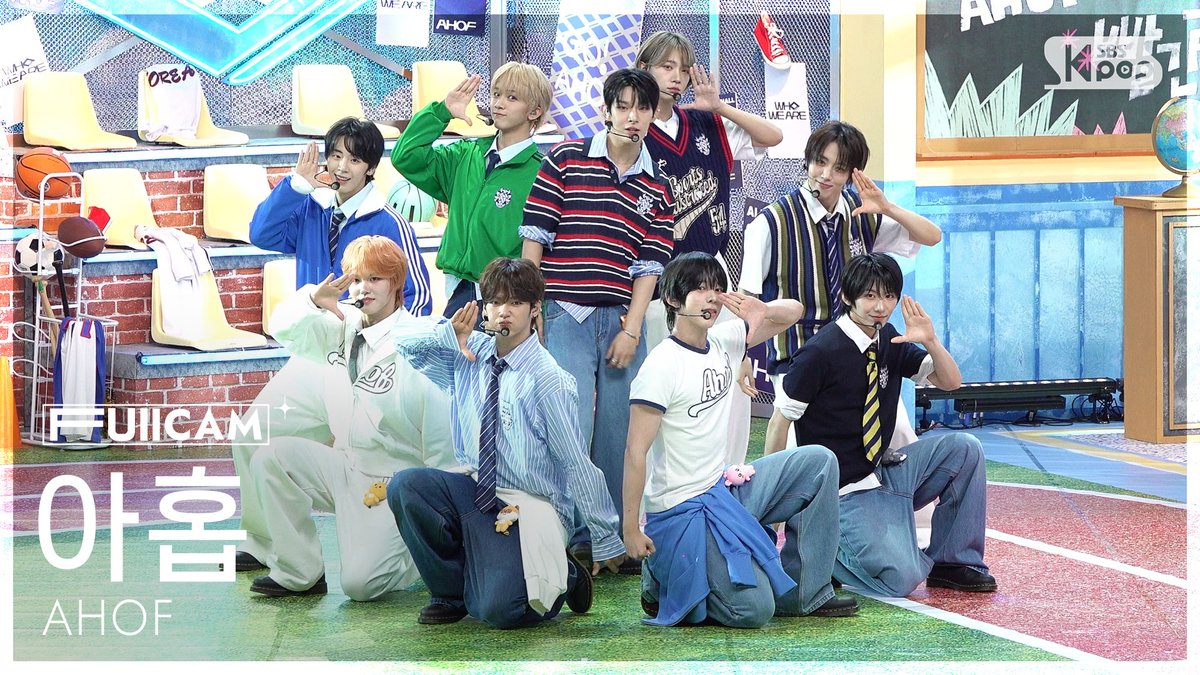 kpop_sbs's tweet image. [📽#안방1열풀캠] 아홉 - 파랑 학교, 초록 잔디, 빨간 운동화

#인기가요 #아홉 #AHOF #파랑학교초록잔디빨간운동화 #WHOWEARE @AHOF_official

📌youtu.be/mdmrGFTxLAo